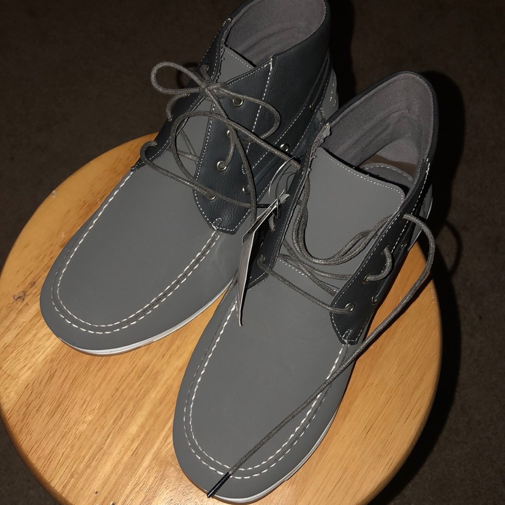 Brand new akademiks size 9 with tag